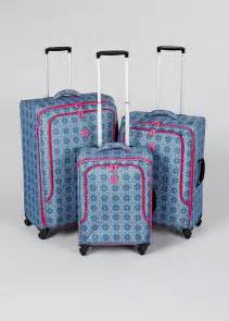 lightweight suitcases with wheels matalan.